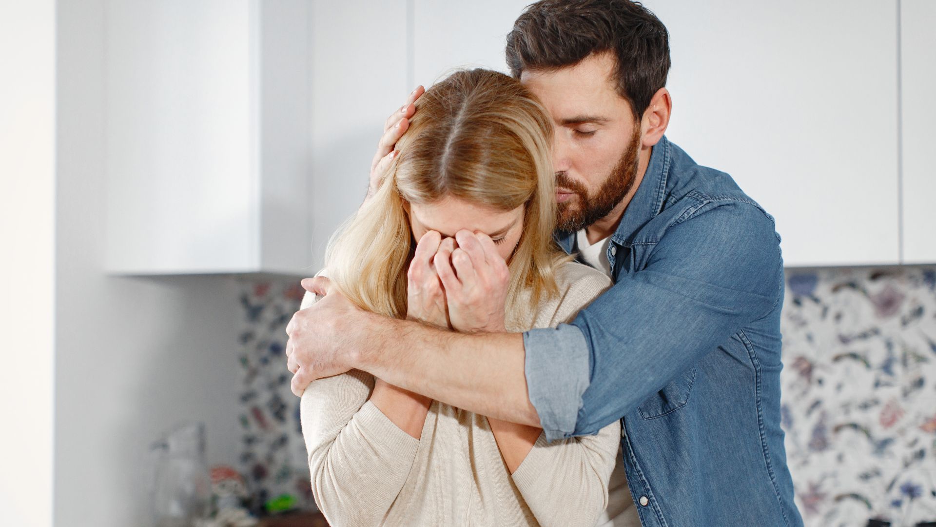 Come riprendersi dal dolore emotivo legato a uno o più aborti?